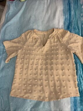 Cream Textured Dot Flutter Sleeve Top